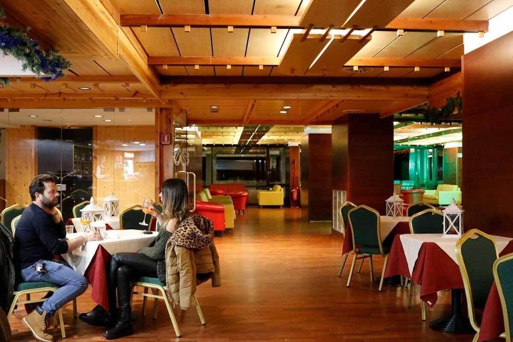 Hotel Club Regina E Fassa Mazzin Exterior foto